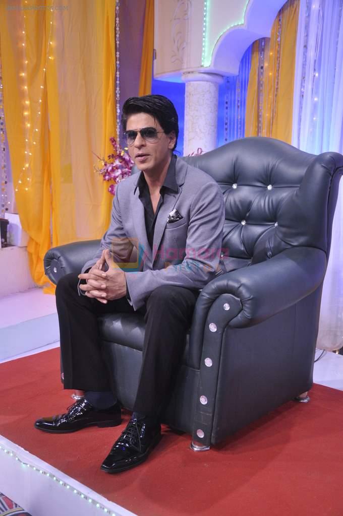 Shahrukh Khan on the sets of Tarak Mehta Ka Oolta Chasma in Mumbai on 23rd July 2013
