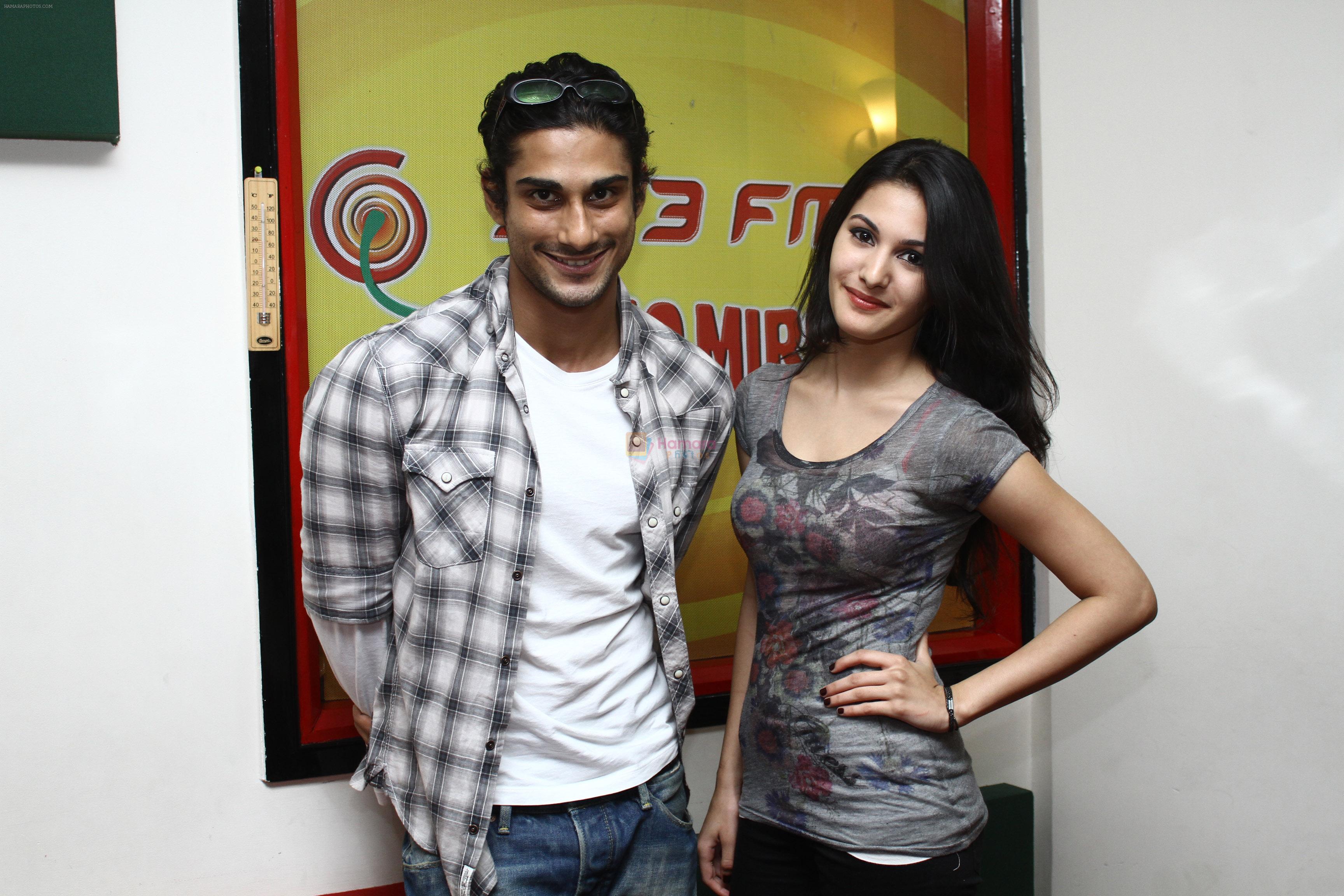Prateik Babbar and Amyra Dastur at Radio Mirchi Mumbai studio for promotion of their upcoming movie Issaq on 24th July 2013