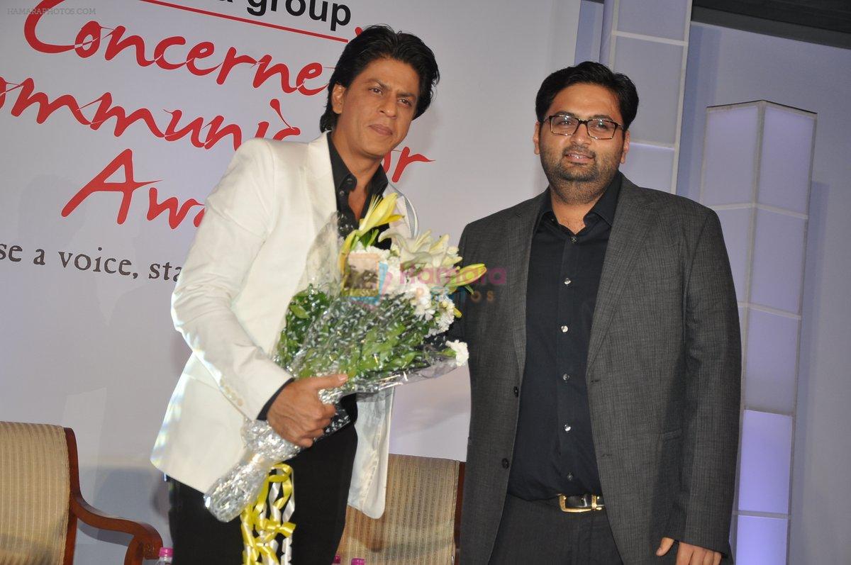 Shahrukh Khan honoured with Rajastha Patrika Concerned Communicatot award