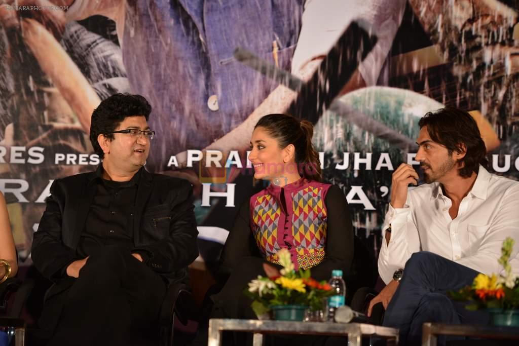 Kareena Kapoor, Arjun Rampal, Parsoon Joshi at Launch of Raghupati Raghav song from Satyagraha in Mumbai on 25th July 2013