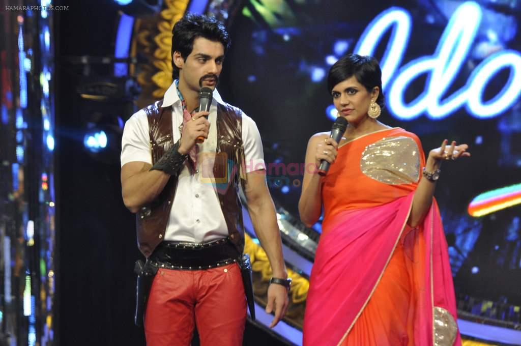 Karan Wahi, Mandira Bedi on the sets of Indian Idol Junior in Filmcity, Mumbai on 28th July 2013