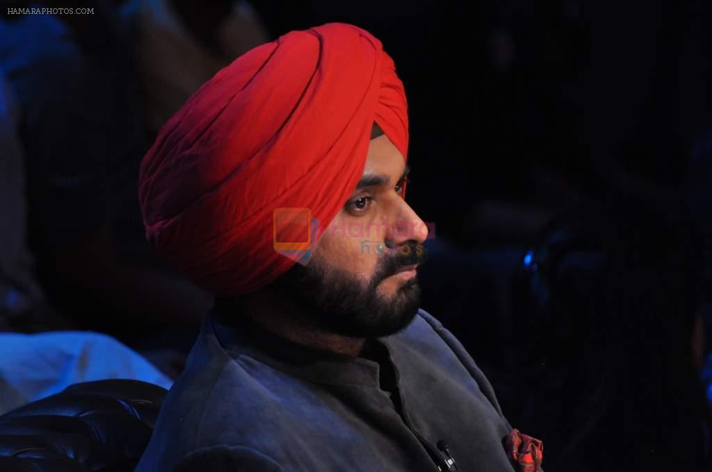 Navjot Singh Sidhu promote Once upon a time in Mumbai Dobara on the sets of Comedy Nights with Kapil in Filmcity on 1st Aug 2013