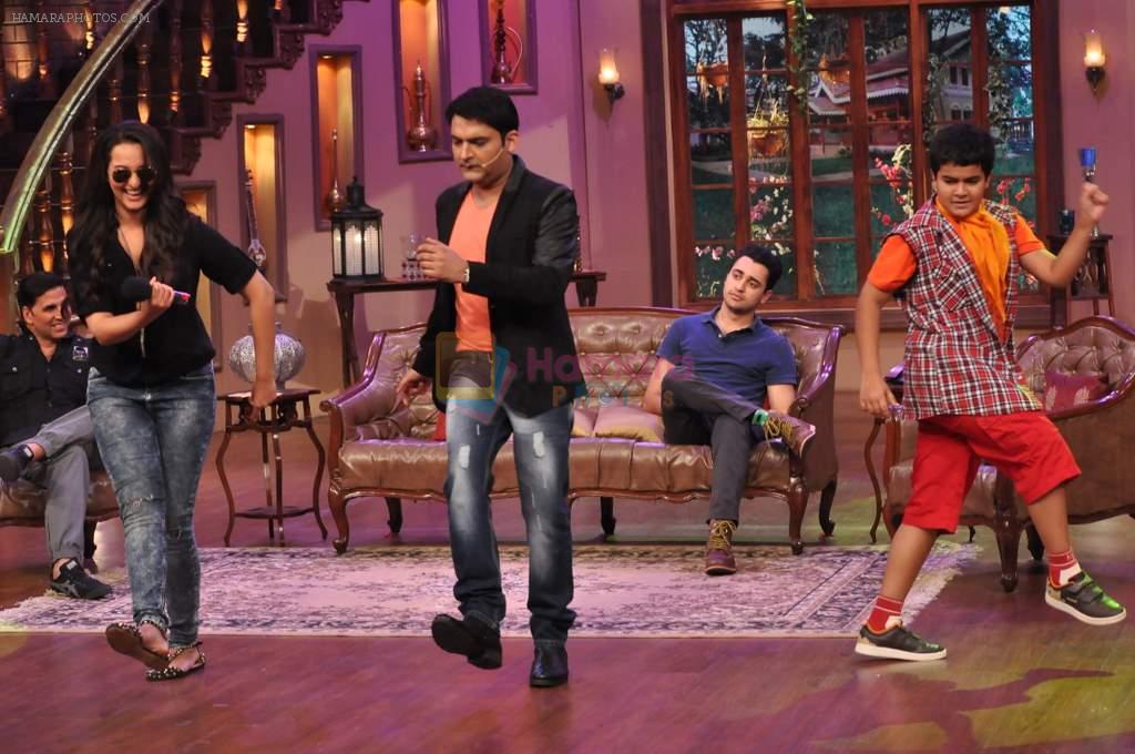 Sonakshi Sinha, Imran Khan, Akshay promote Once upon a time in Mumbai Dobara on the sets of Comedy Nights with Kapil in Filmcity on 1st Aug 20