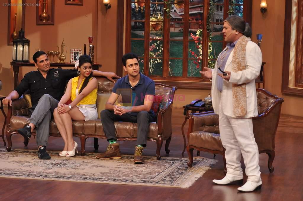 Akshay Kumar, Imran Khan promote Once upon a time in Mumbai Dobara on the sets of Comedy Nights with Kapil in Filmcity on 1st Aug 2013