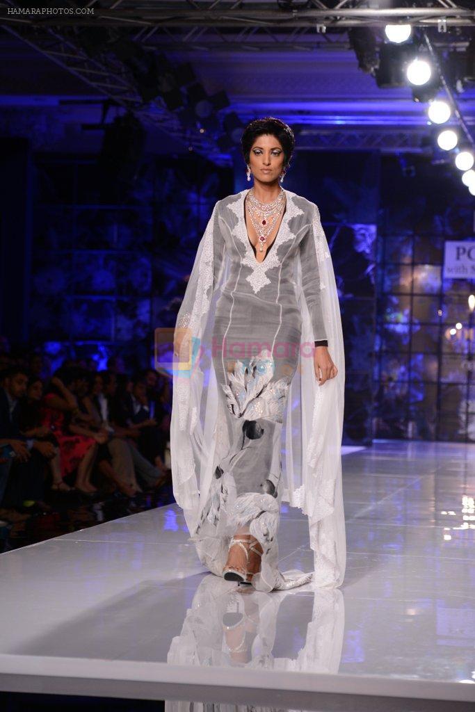 Model walk for Masaba-Satya Paul for PCJ Delhi Couture Week on 2nd Aug 2013