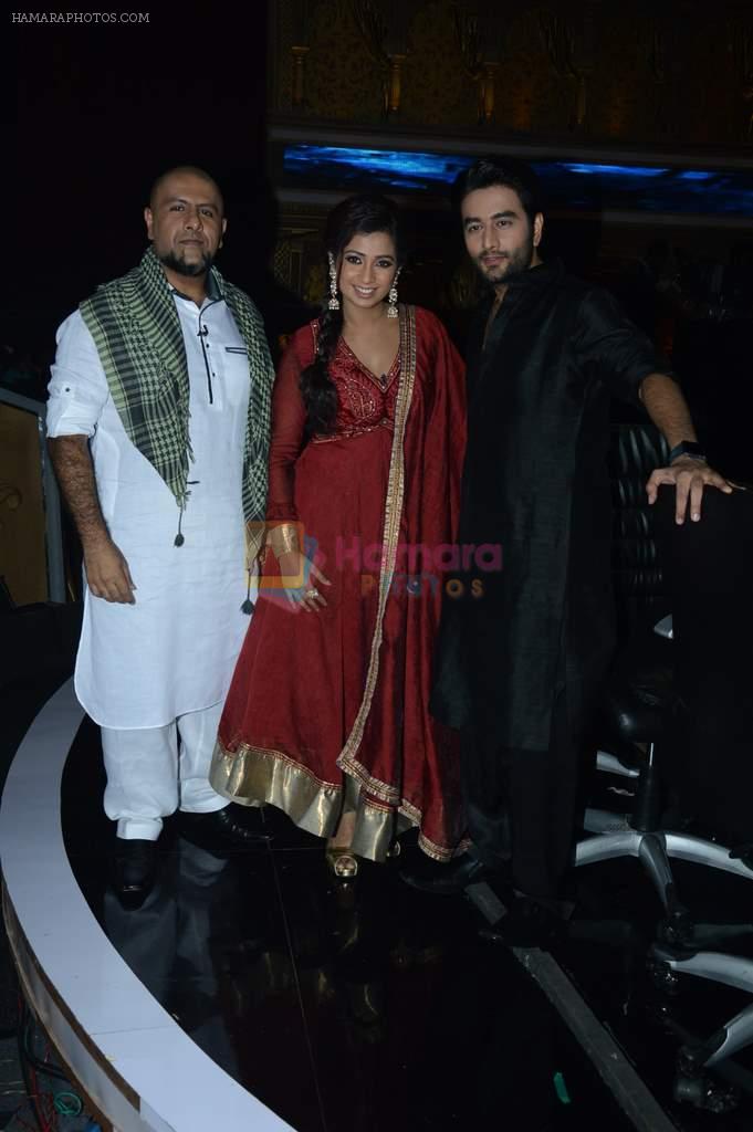 Shreya Ghoshal, Vishal Dadlani, Shekhar Ravjiani on the sets of Indian Idol Junior Eid Special in Mumbai on 4th Aug 2013
