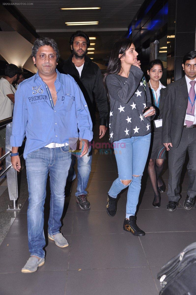 Katrina Kaif snapped at the Airport in Mumbai on 4th Aug 2013