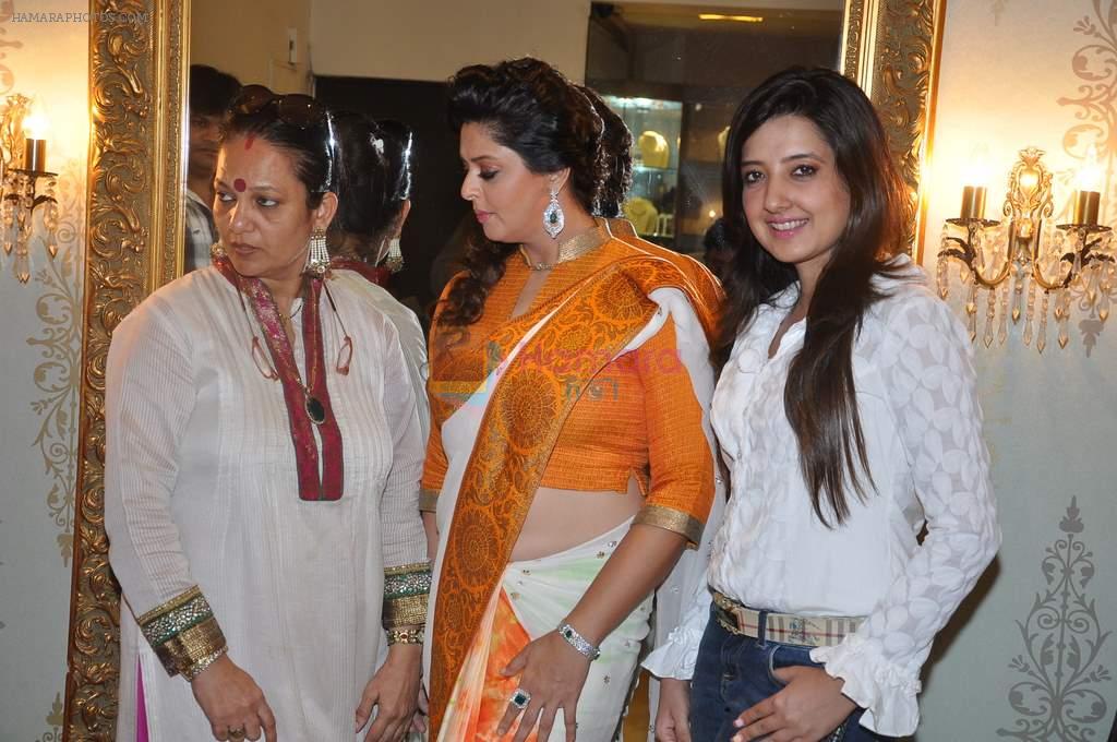 Nagma at Independence day theme look by Amy Billimoria and Doris in Khar, Mumbai on 13th Aug 2013