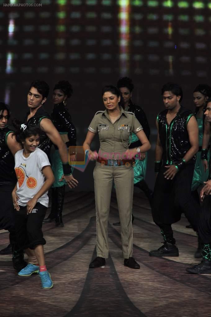 Kavita Kaushik at SAB tv Awards performances in NCPA, Mumbai on 18th Aug 2013