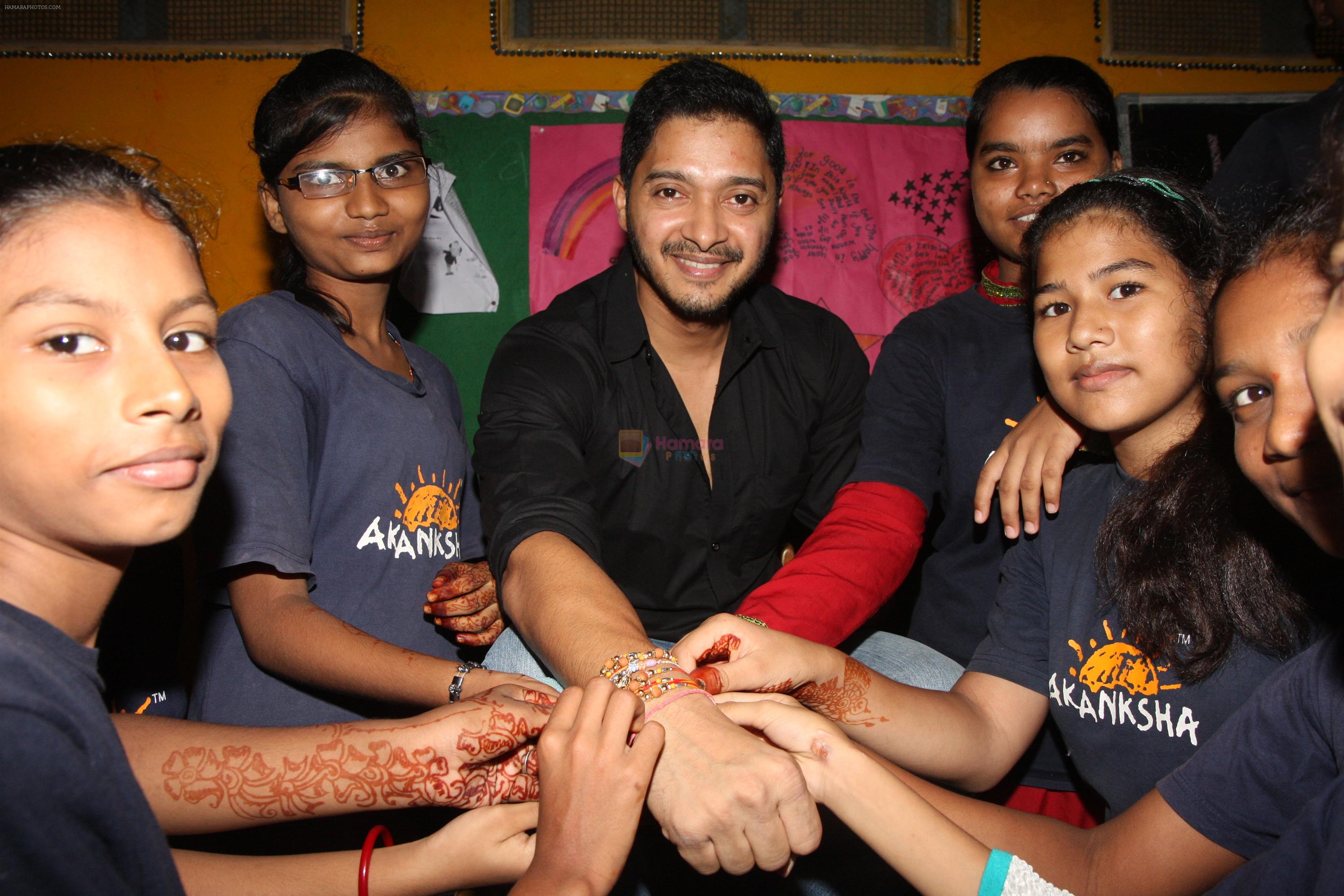 Shreyas Talpade Celebrates Raksha Bandhan with The Akansha Foundation kids on 20th Aug 2013