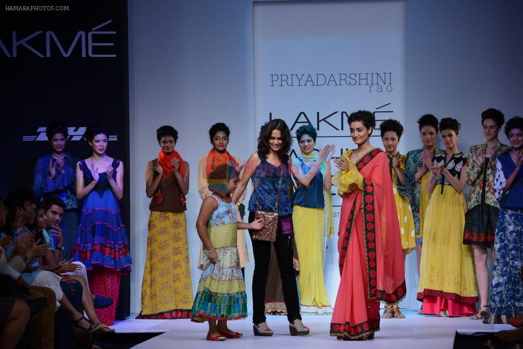 Model walk the ramp for Priyadarshini Rao show at LFW 2013 Day 1 in Grand Haytt, Mumbai on 23rd Aug 2013