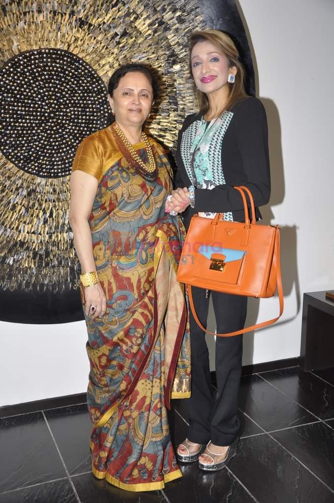 Malti Jain at Tao art gallery in Mumbai on 22nd Aug 2013
