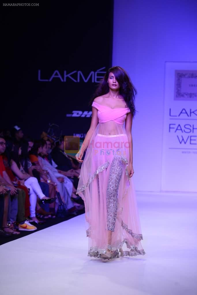Model walk the ramp for Shehla Khan show at LFW 2013 Day 2 in Grand Haytt, Mumbai on 24th Aug 2013