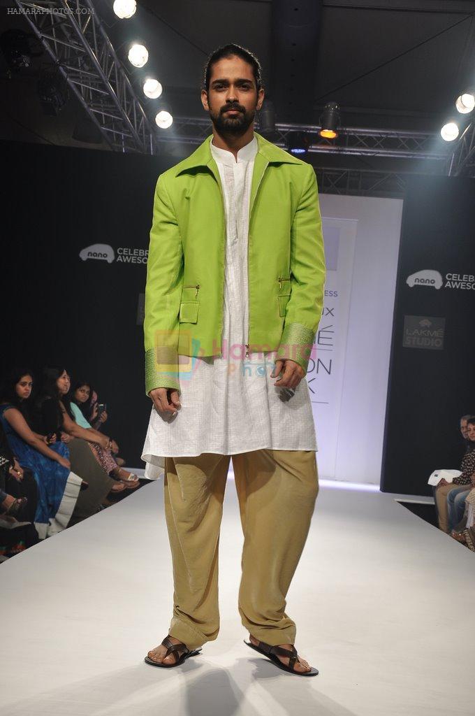 Model walk the ramp for Talent Box Barkha and Sonzal show at LFW 2013 Day 4 in Grand Haytt, Mumbai on 26th Aug 2013