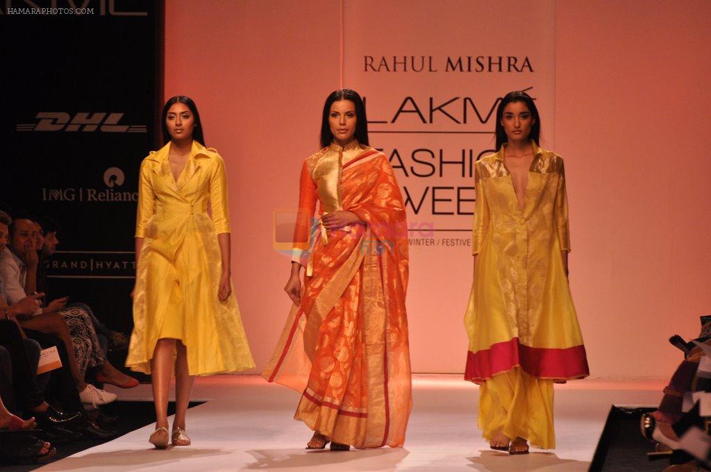Model walk the ramp for Rahul Mishra show at LFW 2013 Day 4 in Grand Haytt, Mumbai on 26th Aug 2013
