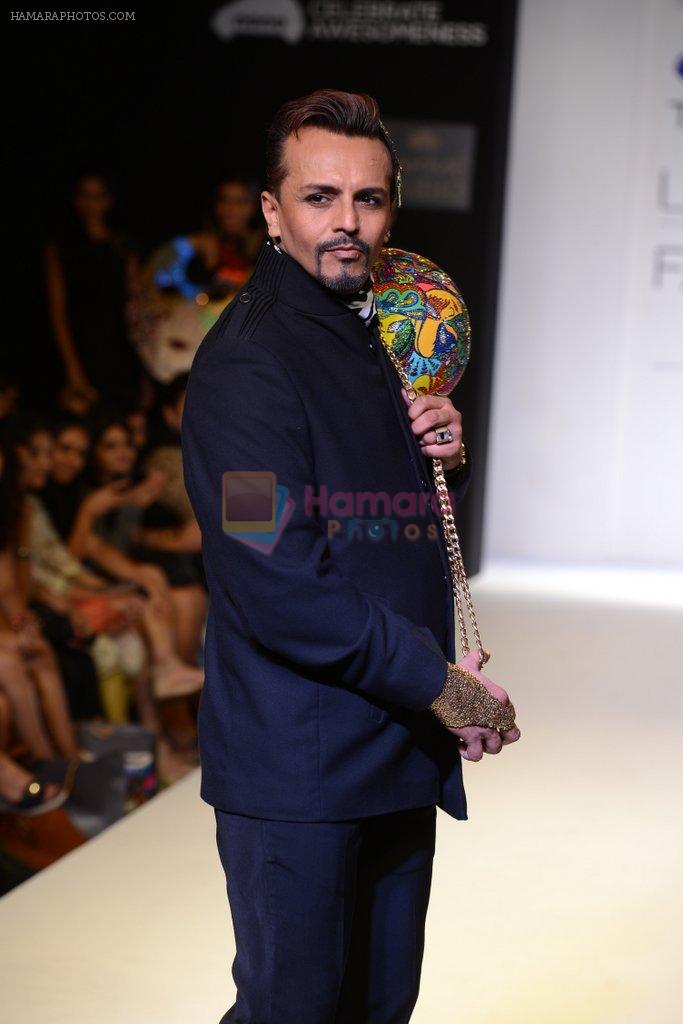 Imam Siddique walk the ramp for Talent Box The Purple Sack show at LFW 2013 Day 5 in Grand Haytt, Mumbai on 27th Aug 2013