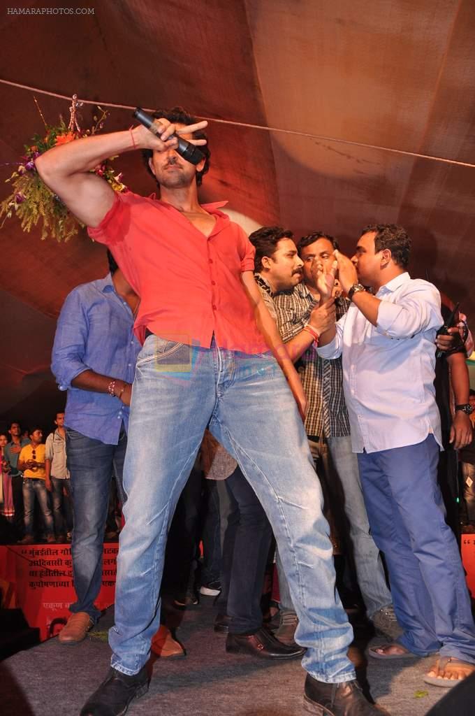 Hrithik Roshan at Pratap Sarnaik's dahi handi in Thane Mumbai on 29th Aug 2013