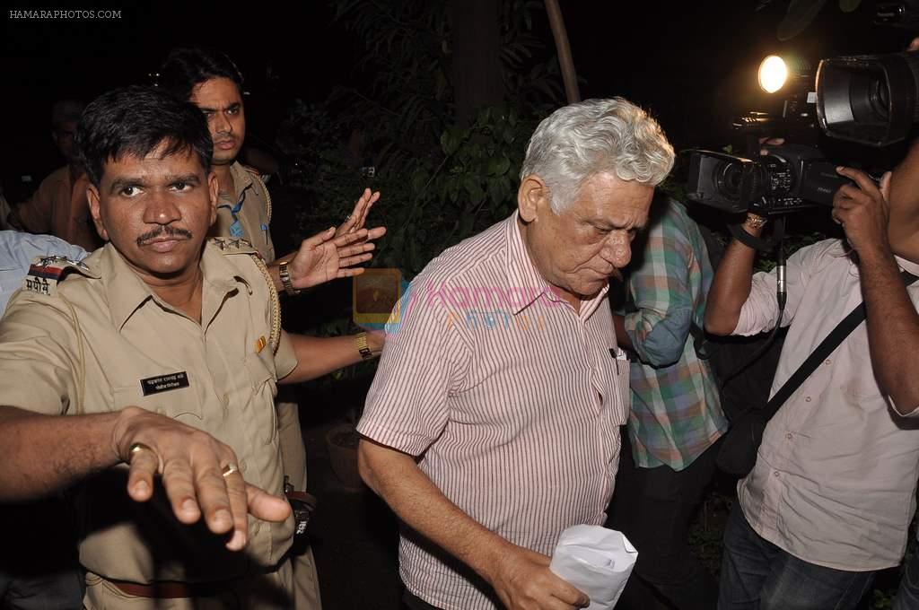 Om Puri snapped at Oshiwara police station in Mumbai on 31st Aug 2013