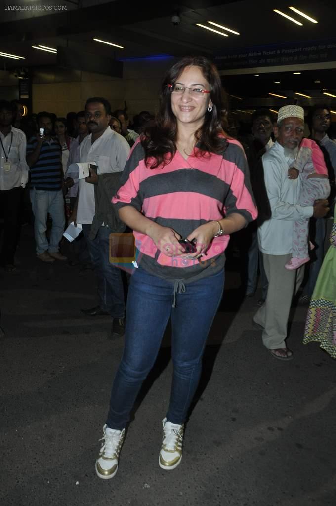 Rakshanda Khan at Mumbai International Airport for SAIFTA on 3rd Sept 2013