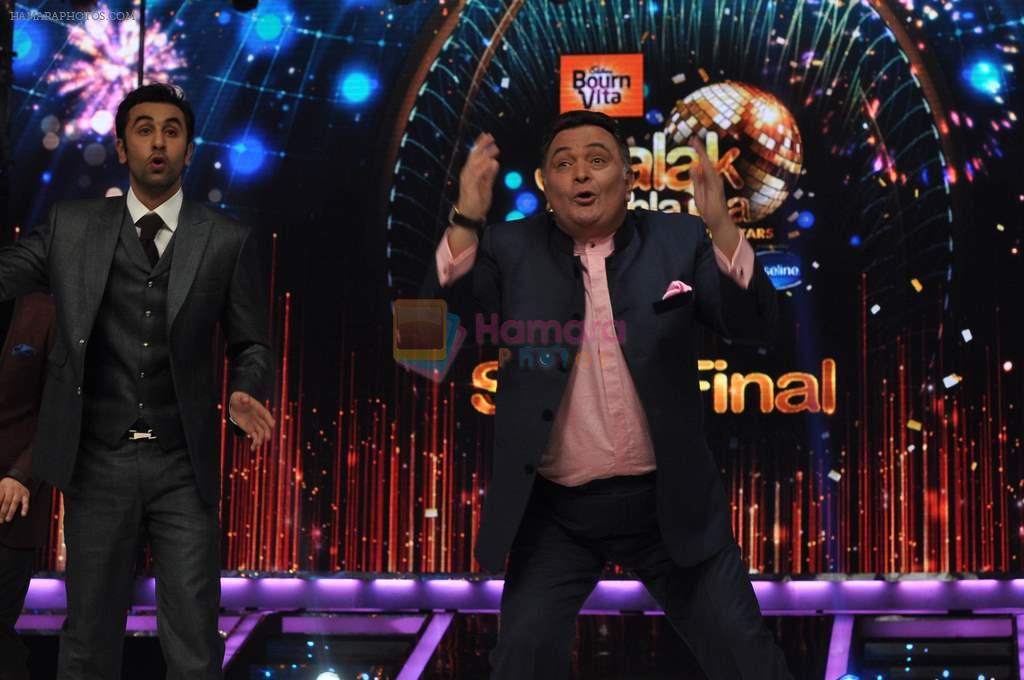 Rishi Kapoor,Ranbir Kapoor on the sets of Jhalak Dikhlaa Jaa Season 6 Semi Final on 3rd Sept 2013