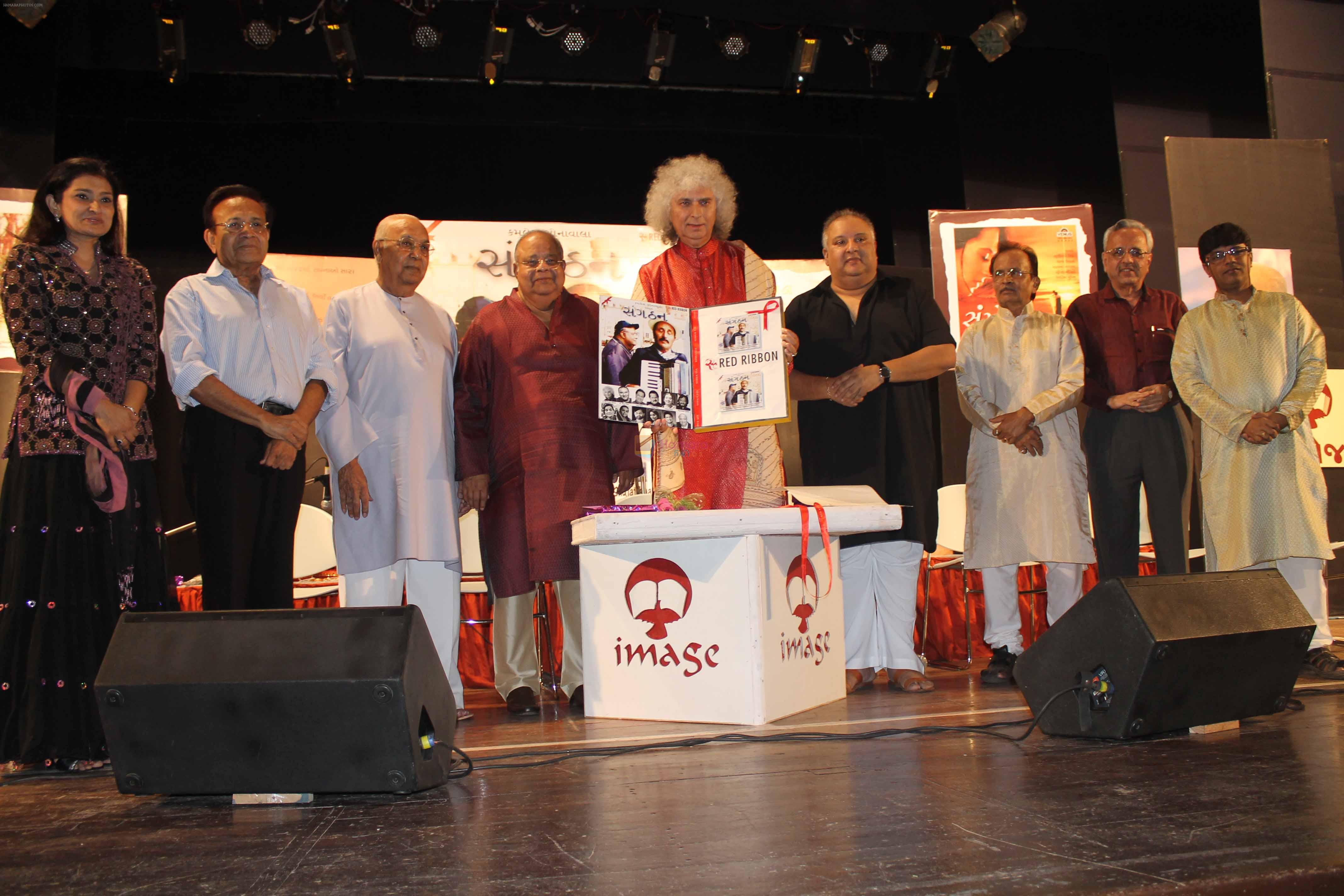 Lalitya Munshaw Kamlesh Sonawala Pandit Shiv Kumar Sharma Ustad Sujat Khan Unveil The First Look Of Sangathan Album