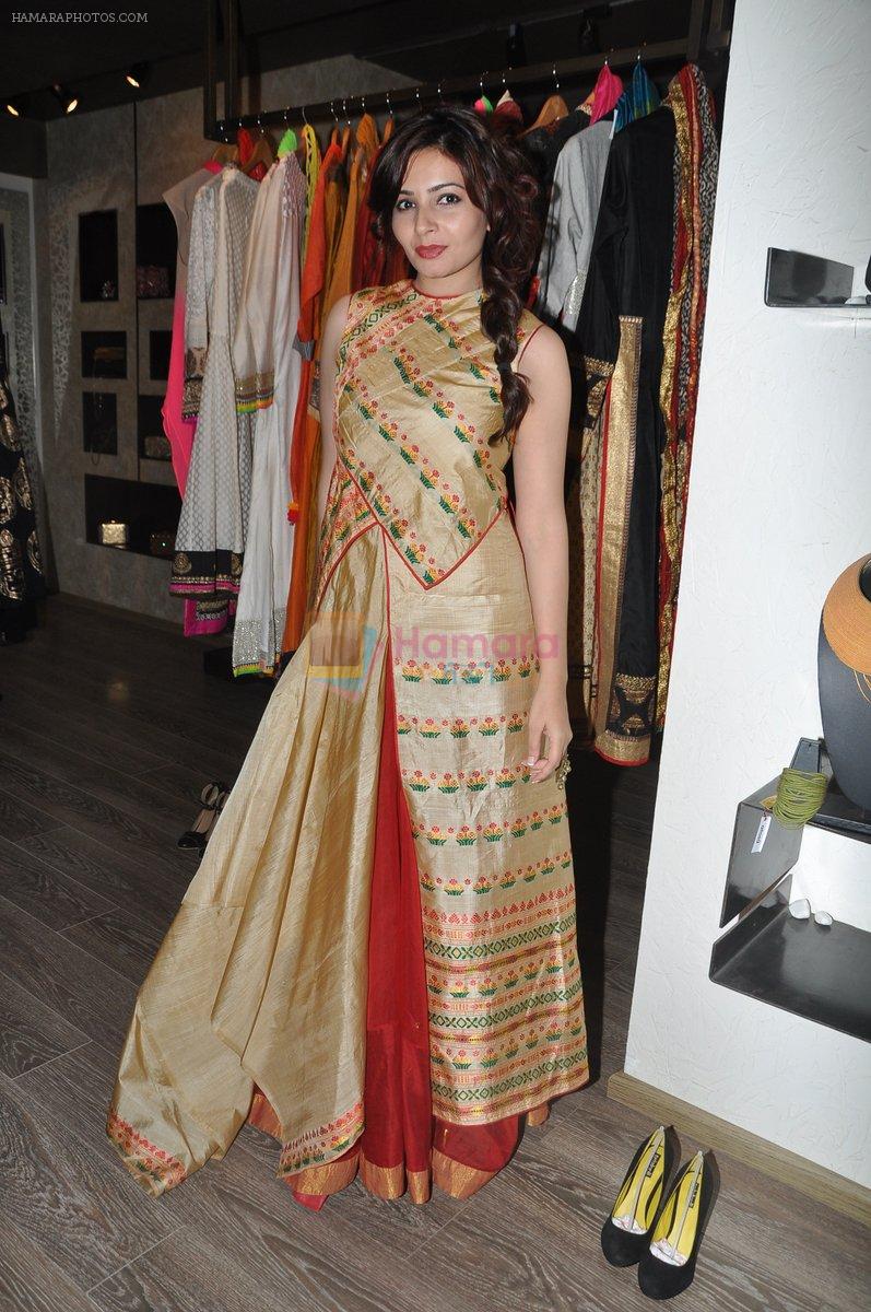 Shonali Nagrani at Atosa-Nikhil Thampi-Virtuous fashion preview in Mumbai on 6th Sept 2013