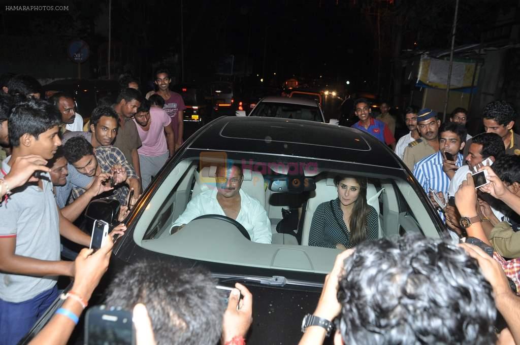 Kareena Kapoor snapped outside Nido in Mumbai on 7th Sept 2013