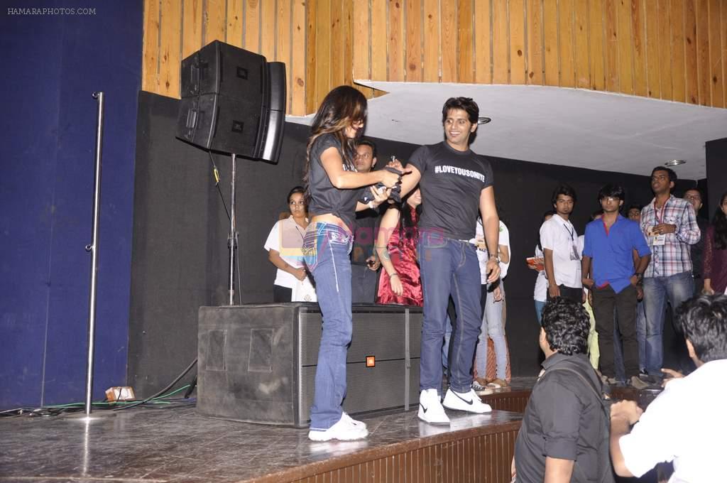 Karanvir Bohra, Teejay Sidhu, Raghu Ram at Love Yoou Soniye film promotion in Bhaidas, Mumbai on 7th Sept 2013