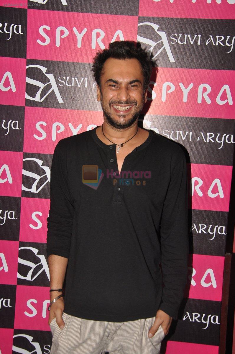 Aki Narula at Suvi - Arya & Spyra's Collection Launch in khar, Mumbai on 7th Sept 2013