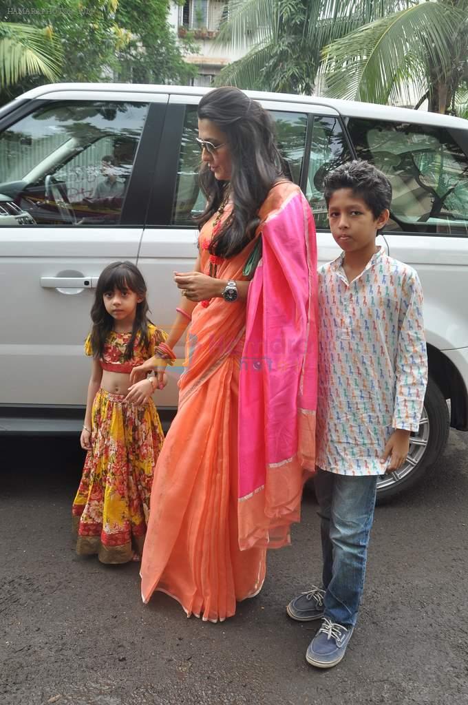 Mini Mathur at Arpita's Ganpati celebrations in Mumbai on 9th Sept 2013