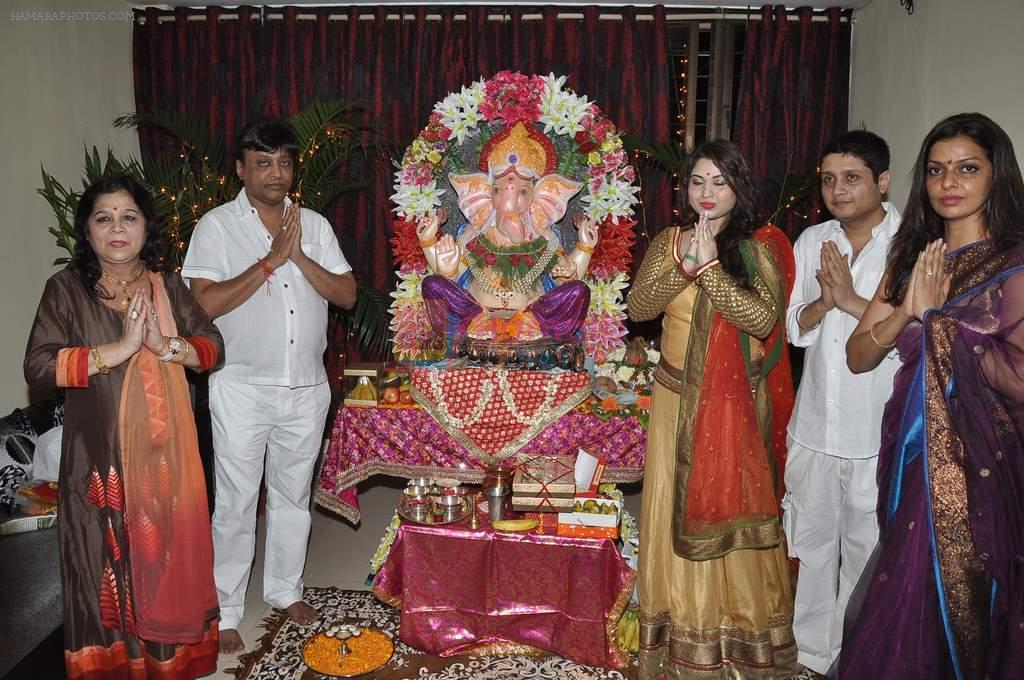 Misti Mukherjee celebrate Ganesh Chaturthi in Mumbai on 9th Sept 2013