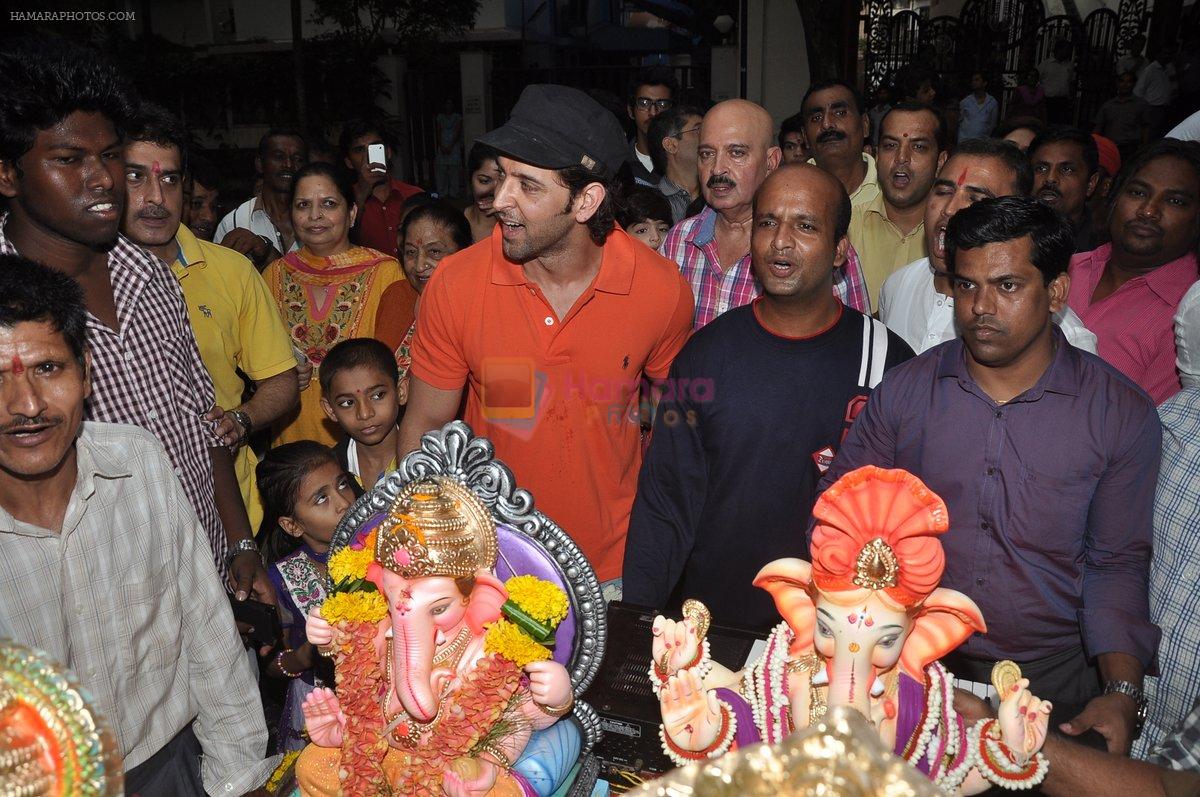 Hrithik Roshan's Ganesha Visarjan in Juhu, Mumbai on 10th Sept 2013