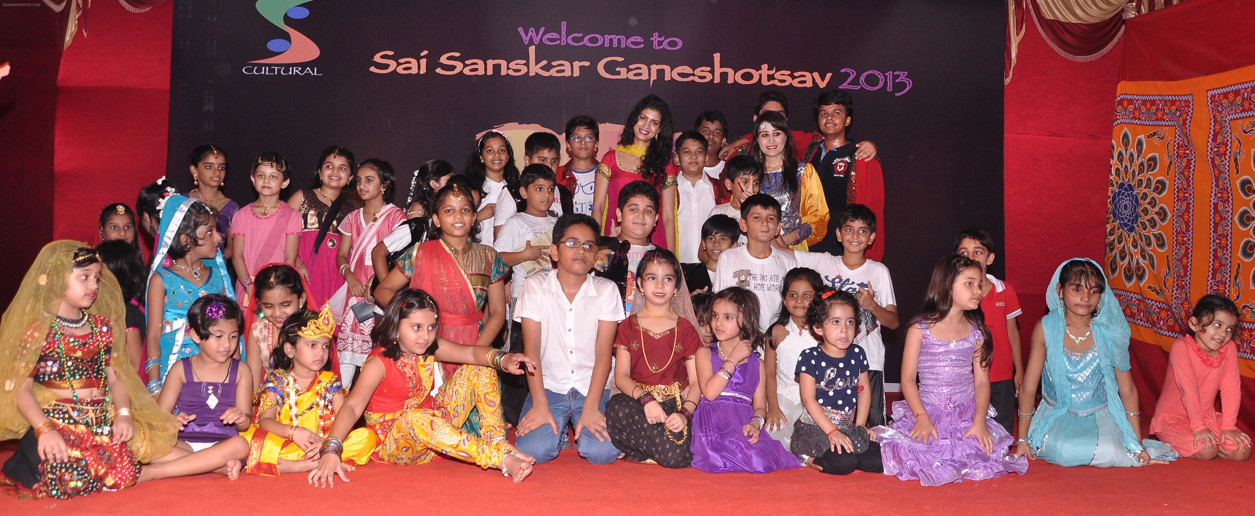 Tena Desae at Sai Sanskar Ganeshotsav 2013 in Chembur on 16th Sept 2013