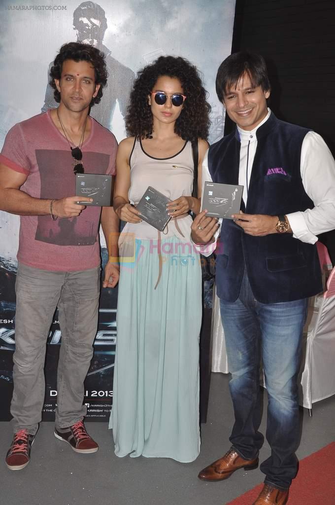 Hrithik Roshan, Kangana Ranaut, Vivek Oberoi at T-Series pooja in Mumbai on 19th Sept 2013
