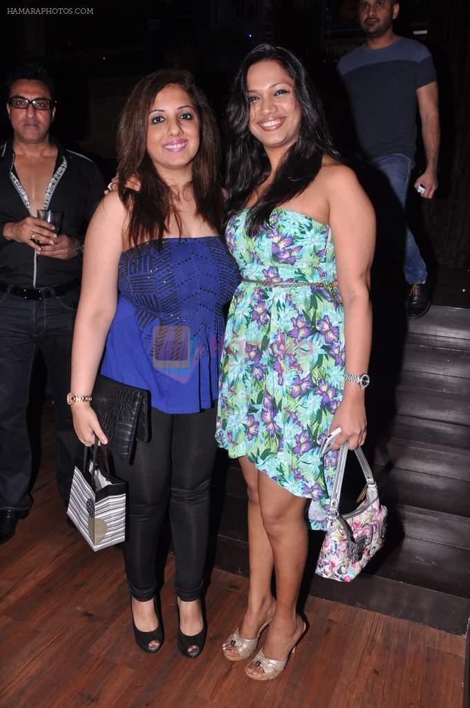Munisha Khatwani, Mansi Verma at Lucky Morani's bday bash in Hard Rock, Mumbai on 19th Sept 2013