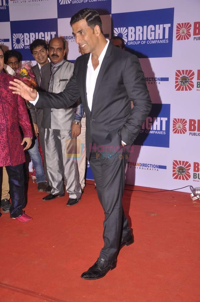 Akshay Kumar at Yogesh Lakhani's birthday bash in Lalit Hotel, Mumbai on 25th Sept 2013