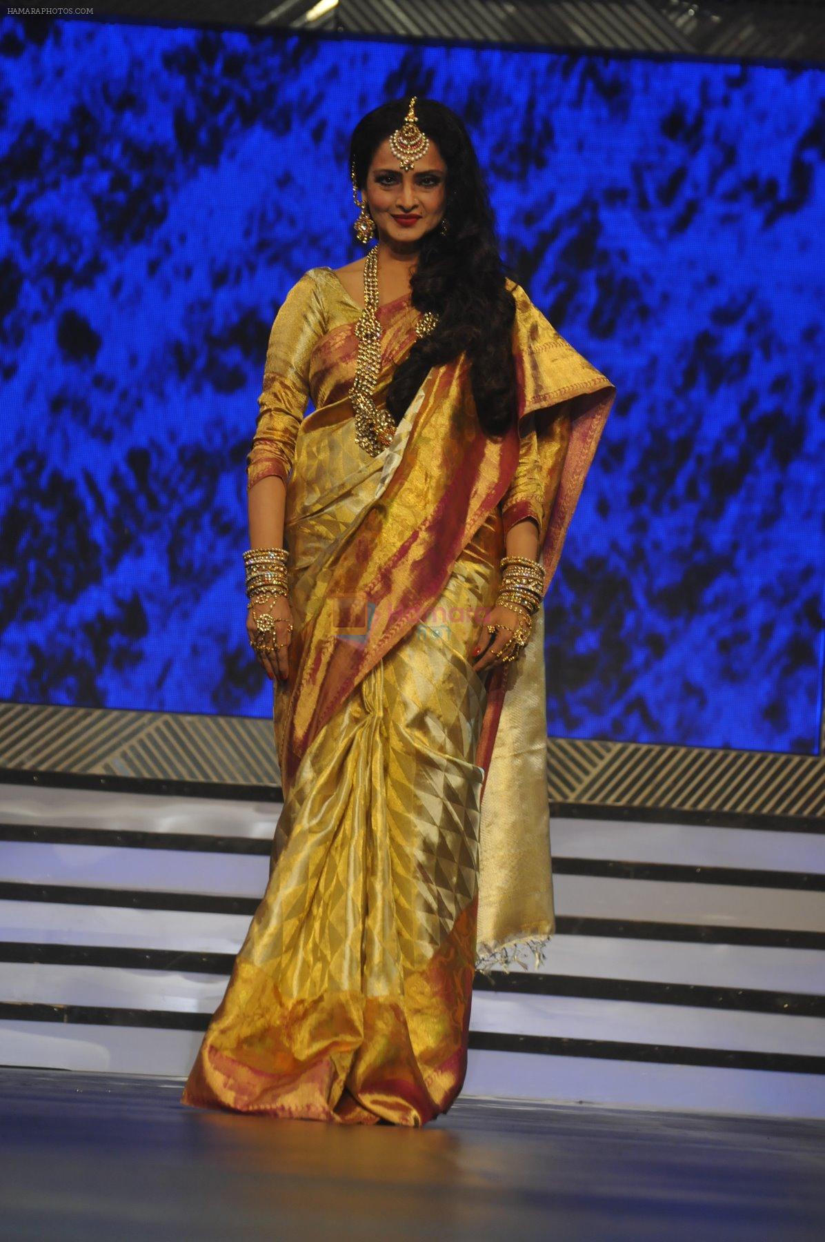 Rekha at the launch of Diva_ni in Mumbai on 27th Sept 2013