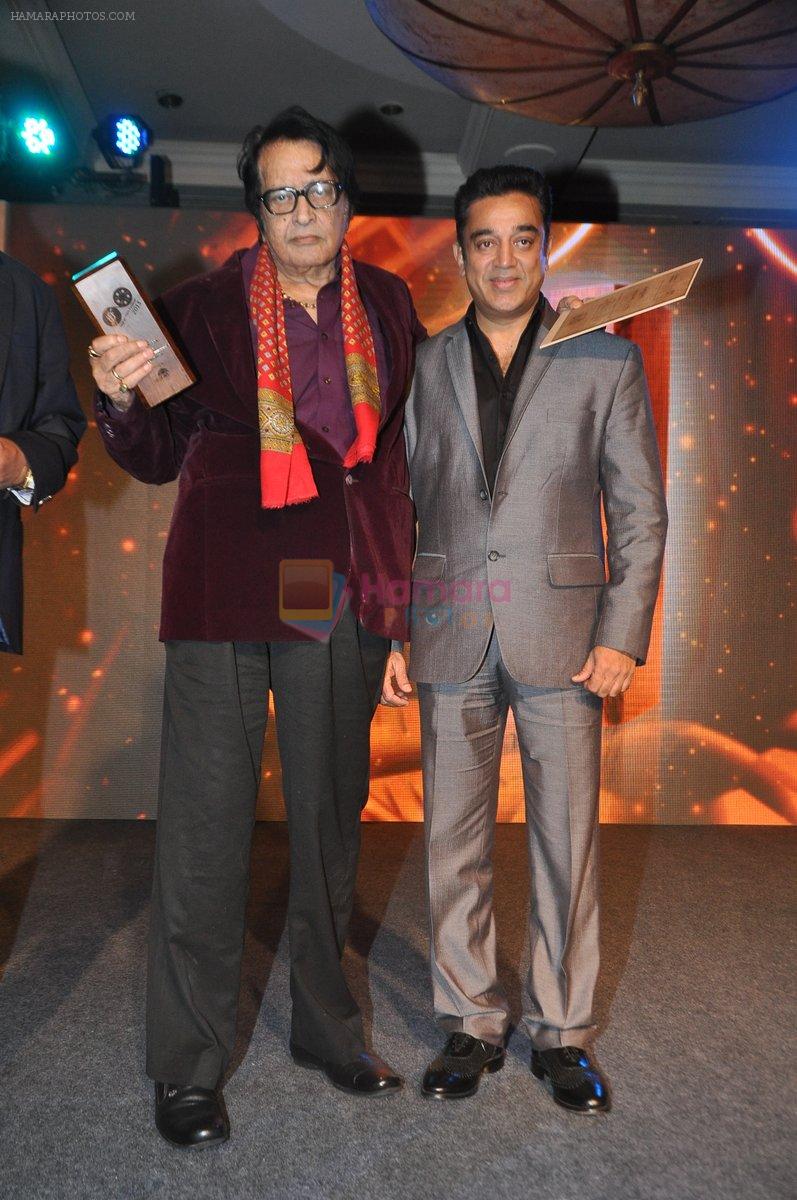 Manoj Kumar, Kamal Haasan at The closing ceremony of the 4th Jagran Film Festival in Mumbai on 29th Sept 2013