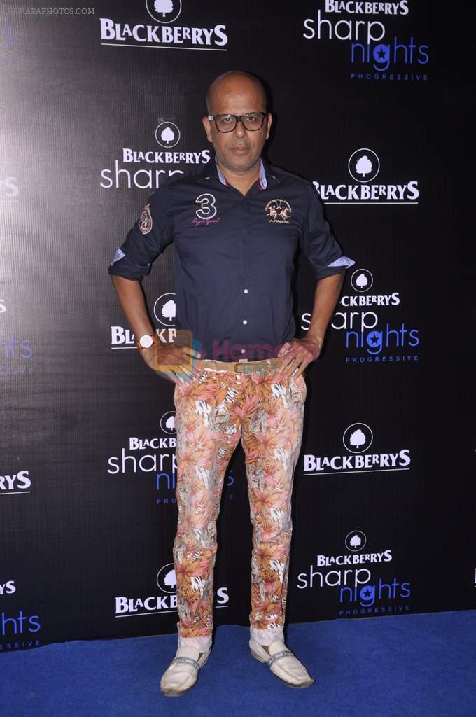 Narendra Kumar Ahmed at Blackberry night in Mumbai on 4th Oct 2013