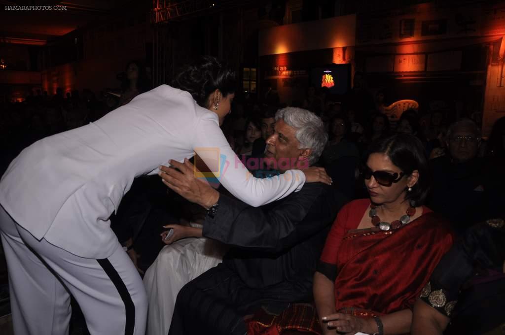 Sonam Kapoor, Shabana Azmi, Javed Akhtar at Tata Medical charity event in Taj Hotel, Mumbai on 5th Oct 2013