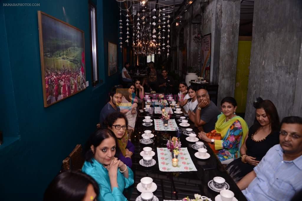 at Good Earth's Chai Time gathering in Good Earth, Lower Parel, Mumbai on 8th Oct 2013