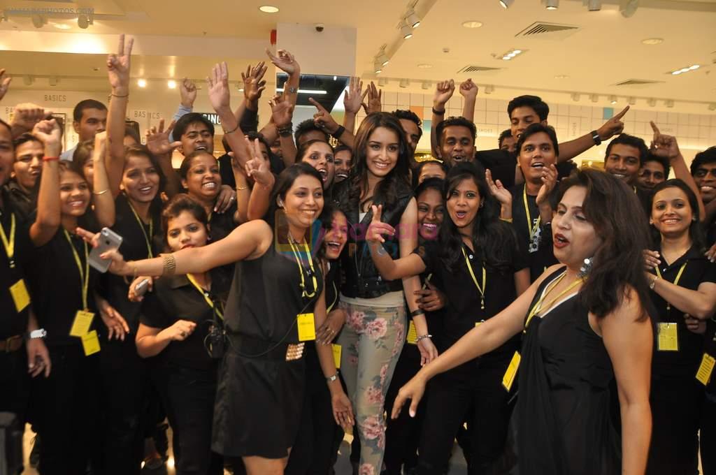 Shraddha Kapoor at Forever 21 store launch in Mumbai on 12th Oct 2013