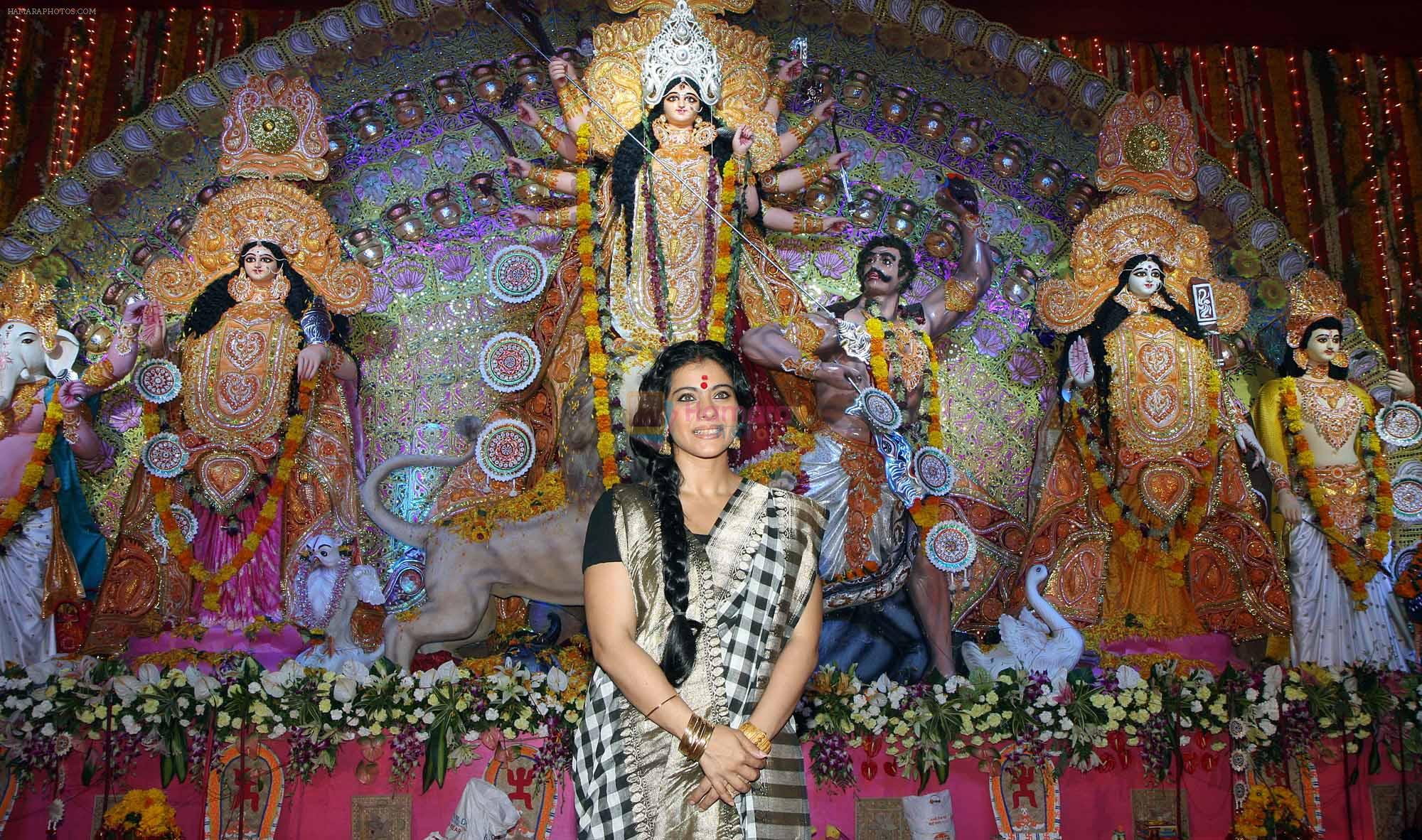 Kajol at North Bombay Sarbojanin Durga Puja Celebrations 2013 in Mumbai on 13th Oct 2013