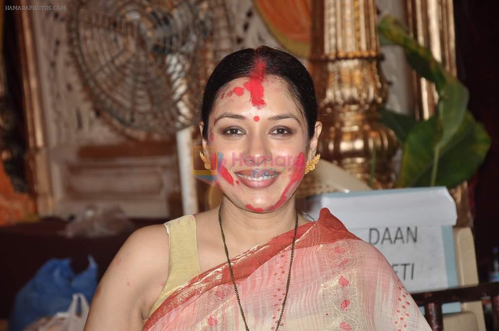 Rupali Ganguly at DN Nagar Durga utsav in Andheri, Mumbai on 14th Oct 2013