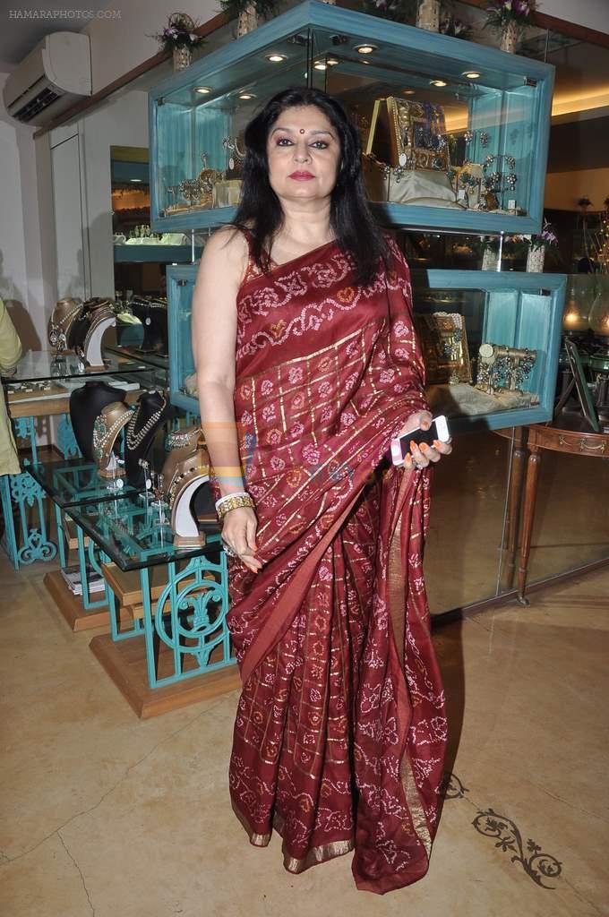 Kiran Sippy at Raveena Tandon and Roopa Vohra's jewellery line launch in Mumbai on 18th Oct 2013