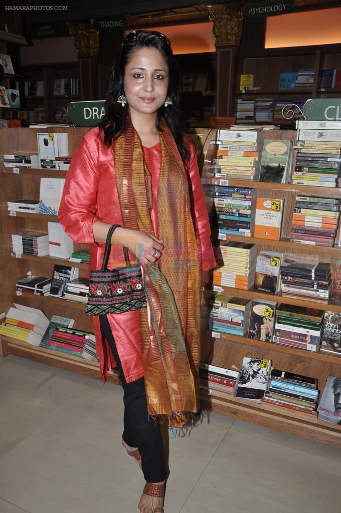 Lata Sabharwal at 3 Step up book launch in Landmark, Mumbai on 19th Oct 2013