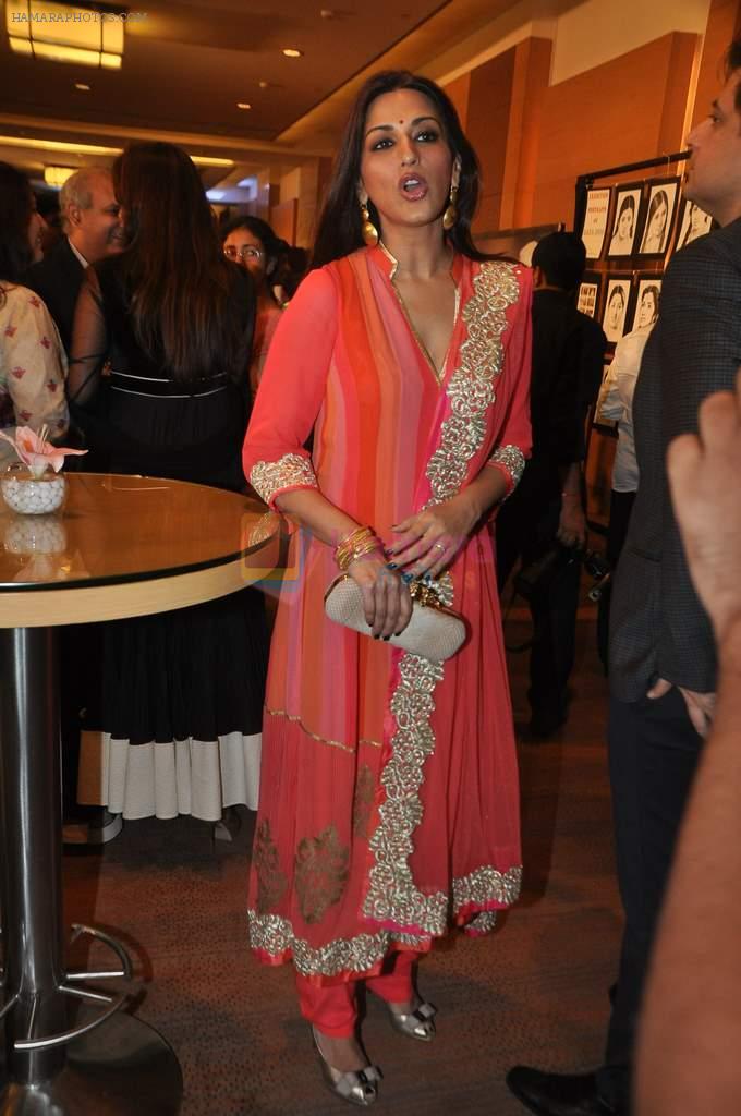 Sonali bendre at Yash Chopra Memorial Awards in Mumbai on 19th Oct 2013.