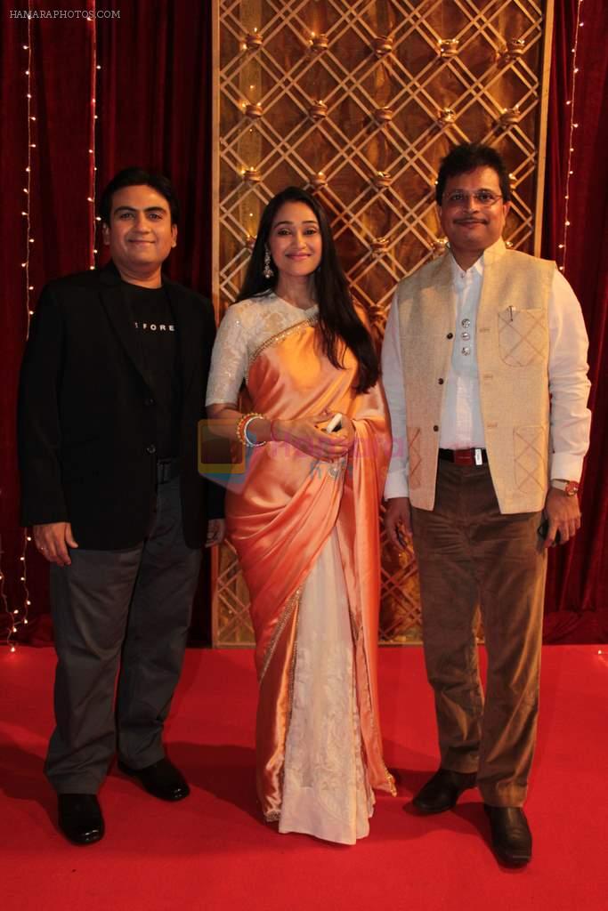 Dilip Joshi, Disha Vakhani & Asit Modi at ITA Awards in Mumbai on 23rd Oct 2013