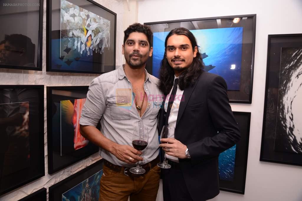 sumer verma with nicholai sachdev at Gallery 7 for Sumer Verma exhibition in Mumbai on 26th Oct 2013