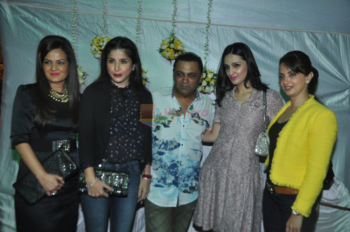 Anu Dewan at the Launch of Alvira & Ashley's store Ahakzai in Mumbai on 27th Oct 2013